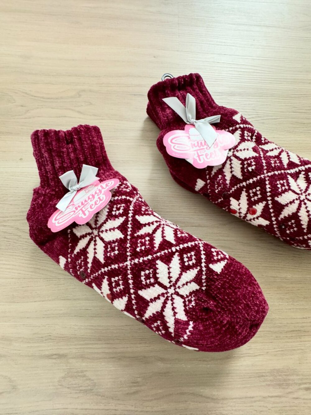 2 Pairs Burgundy Snuggle Feet Slipper Cozy Winter Socks - Picture 2 of 2